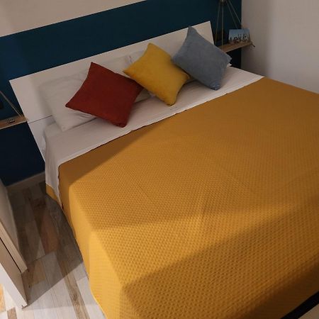 Blumon Guest House เนเปิลส์ ภายนอก รูปภาพ