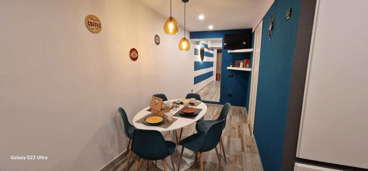 Blumon Guest House เนเปิลส์ ภายนอก รูปภาพ